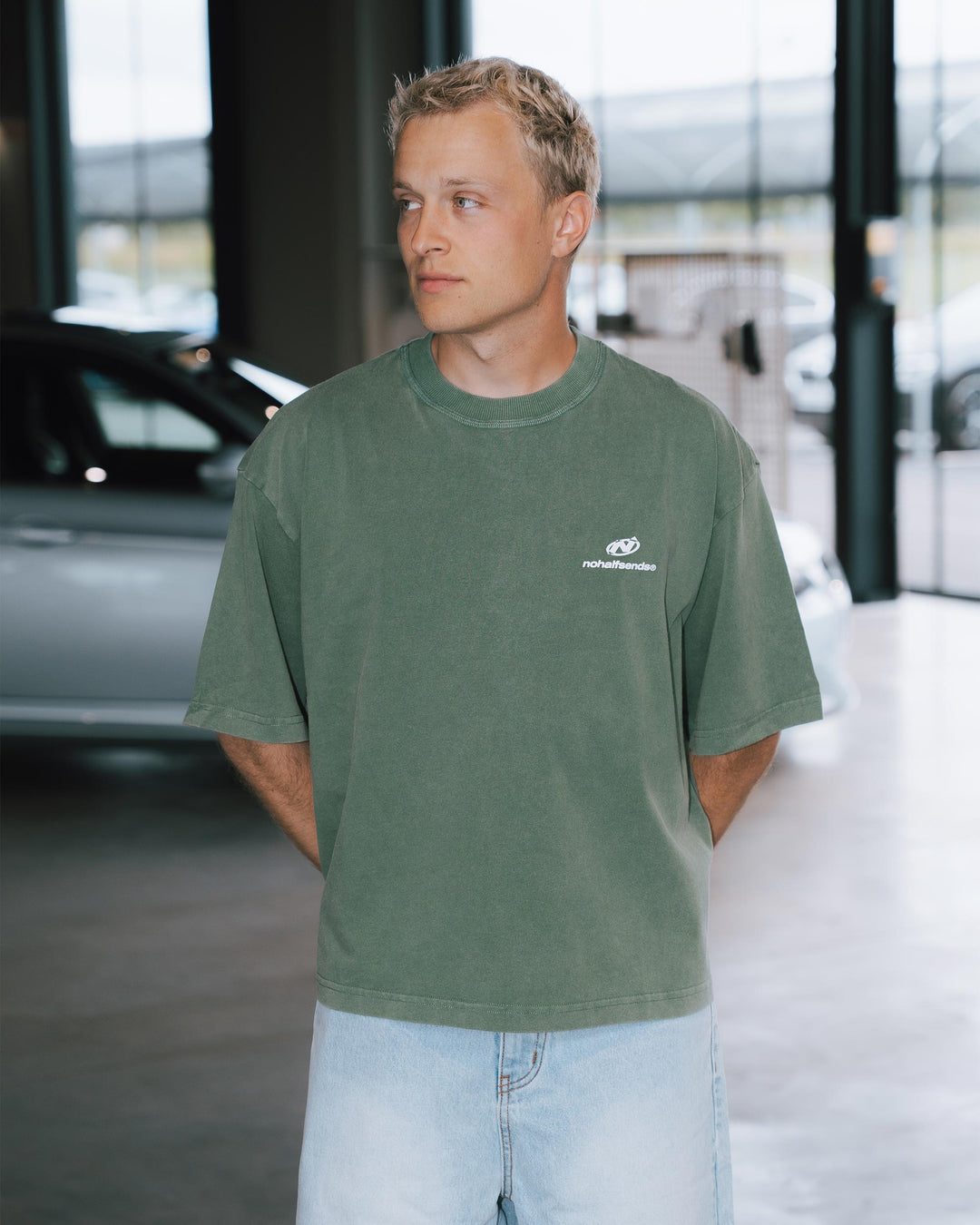 NHS DAILY GREEN CROPPED TEE