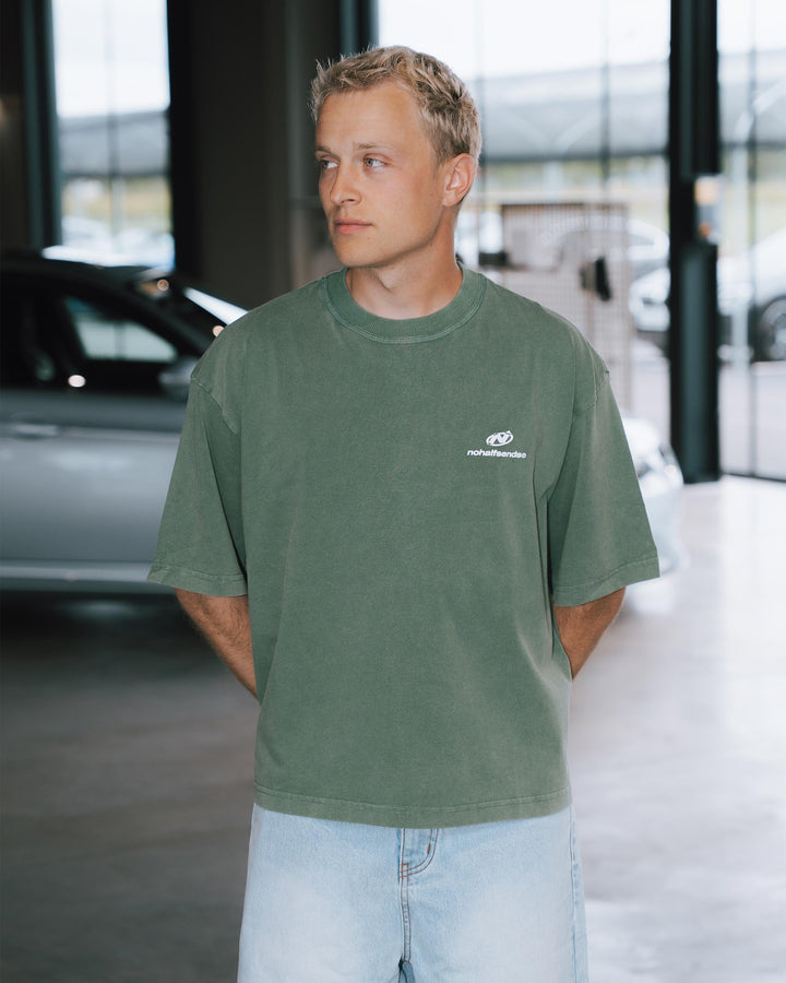 NHS DAILY GREEN CROPPED TEE