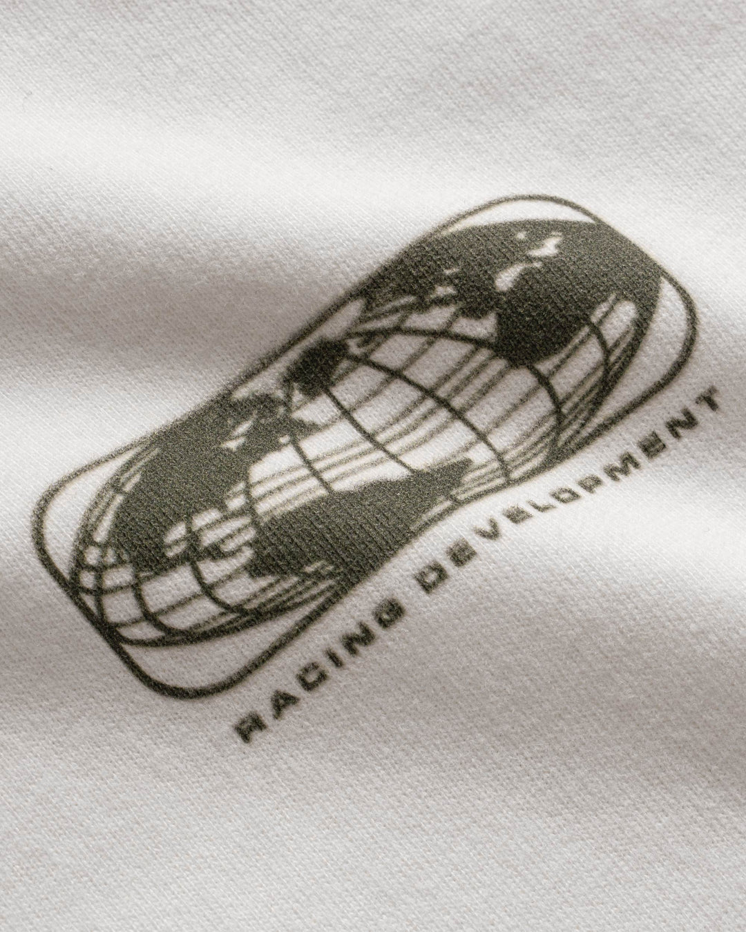 NHS GLOBE ECRU CROPPED TEE